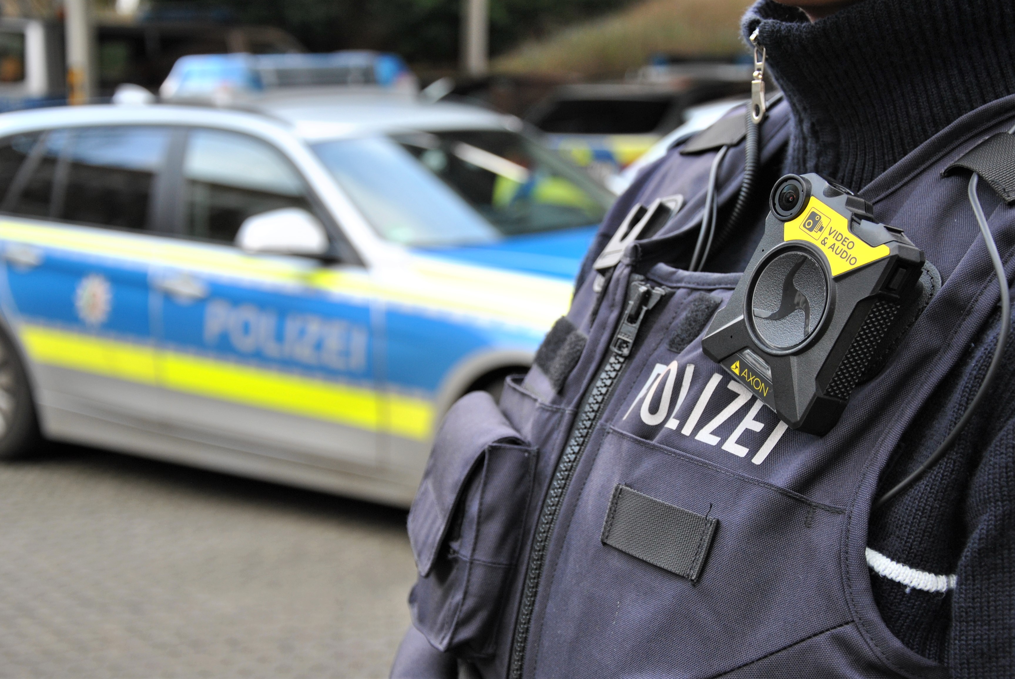 Polizei Bielefeld Ab Sofort Mit Bodycam Auf Streife Bielefeld