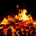 Brennendes Holz / Feuer