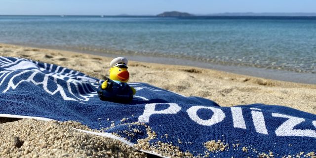 Polizeiente im Urlaub