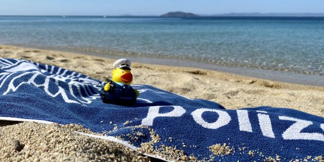 Polizeiente im Urlaub