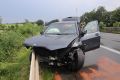 BMW in Leitplanke